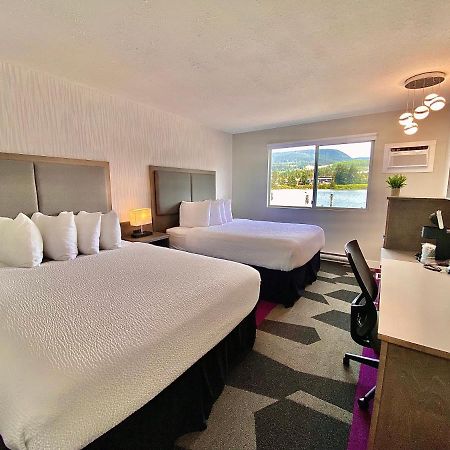 The Spot At Porpoise Bay Motel Sechelt Exterior foto