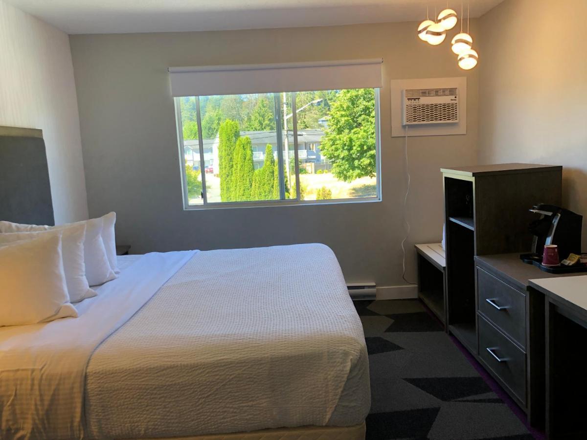 The Spot At Porpoise Bay Motel Sechelt Exterior foto