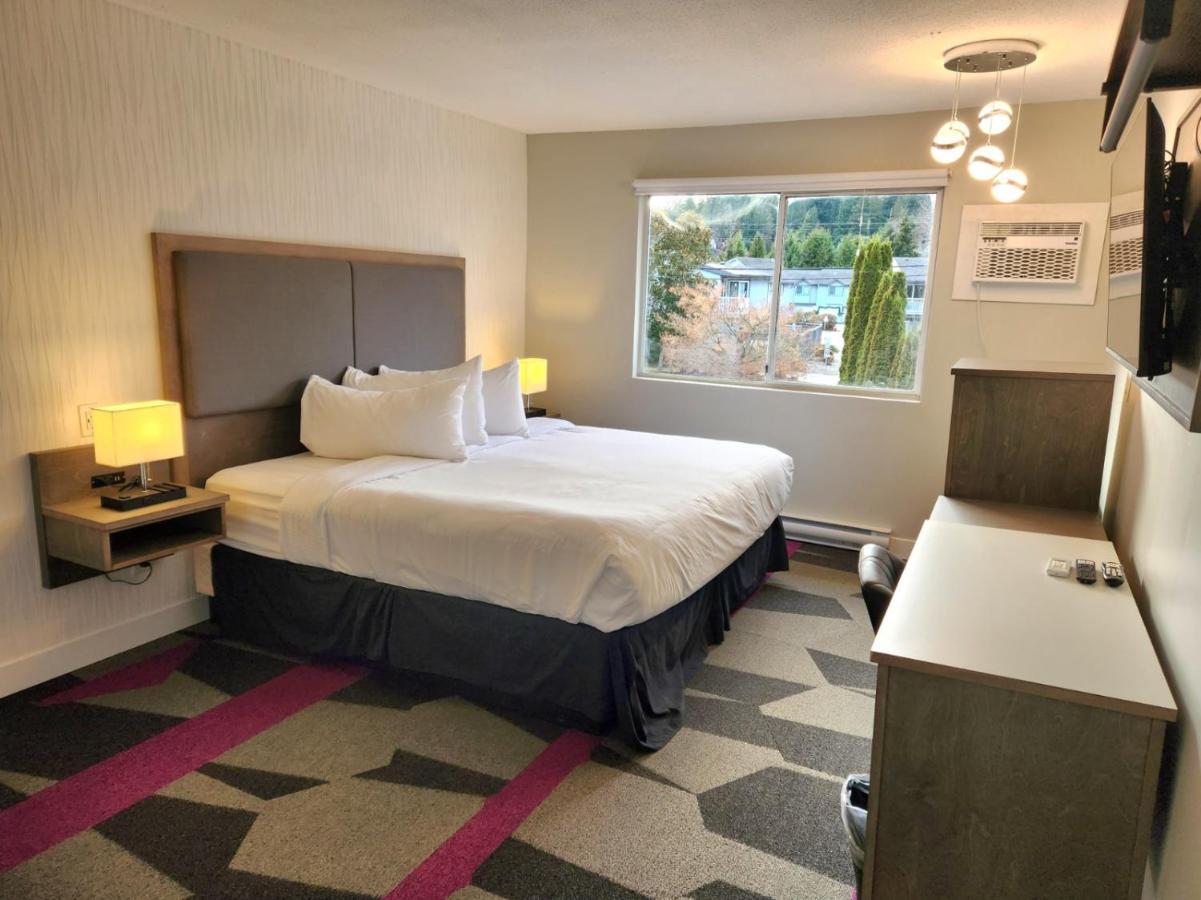 The Spot At Porpoise Bay Motel Sechelt Exterior foto
