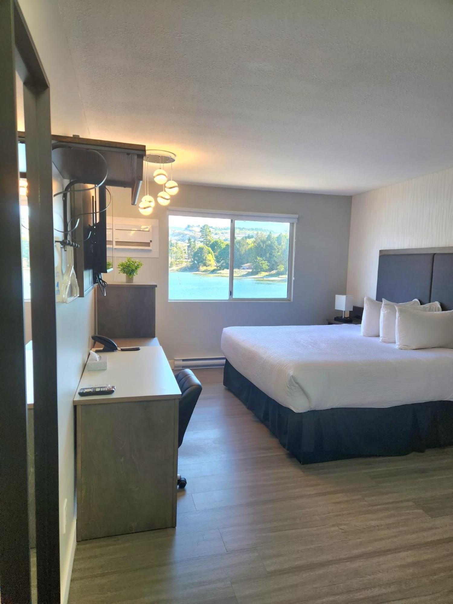 The Spot At Porpoise Bay Motel Sechelt Exterior foto